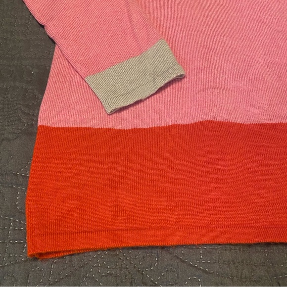 Turkish-T Cashmere Blend Oversized Sweater in Pink and Red - Picture 10 of 12